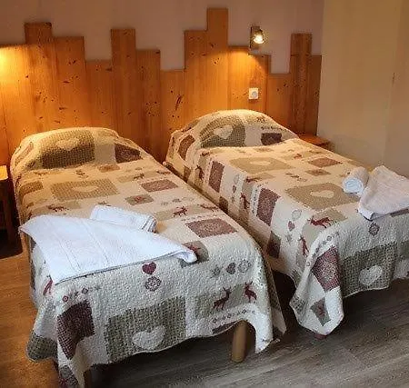 Alojamento de Acomodação e Pequeno-almoço Gîte Châtel