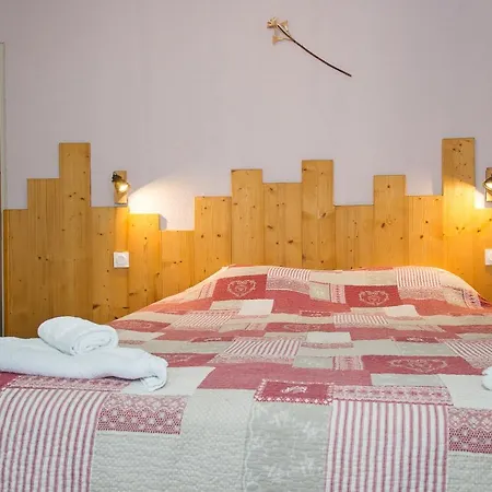 Gite Chatel Bed & Breakfast
